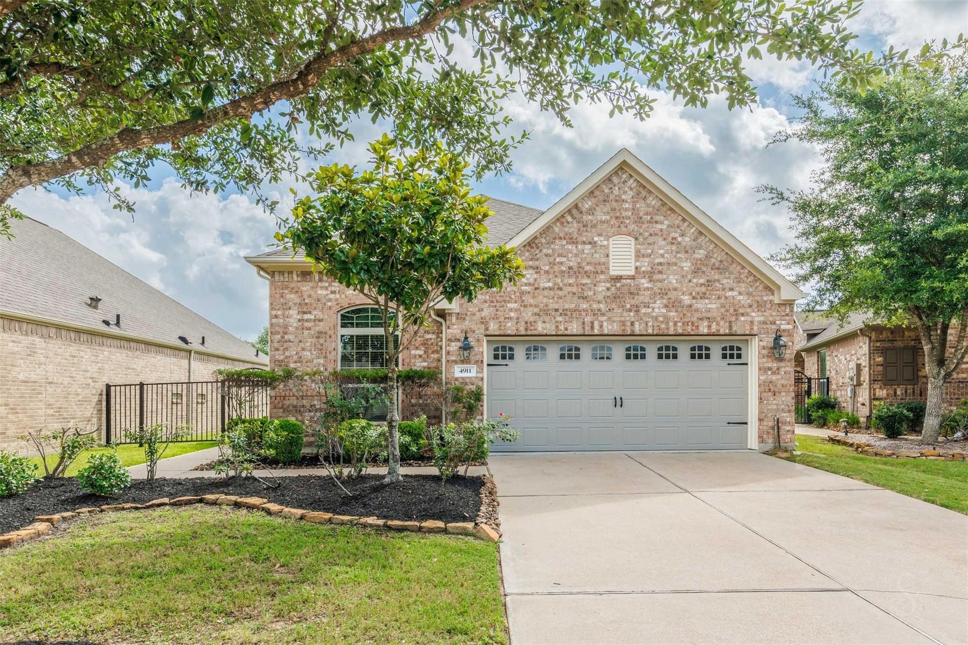 4911 Augusta Pointe Court, Katy, TX 77494 Charming 1 story home conveniently located between Cinco Ranch Boulevard and Spring Green Boulevard and features 3 bedrooms, 2 bathrooms and a comfortable, open concept layout.