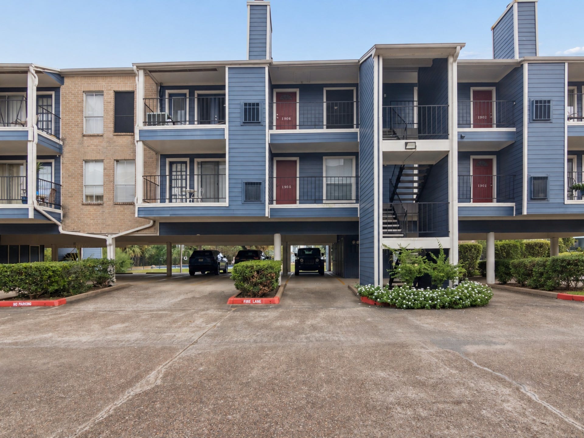 18519 Egret Bay Boulevard, #1906, Webster, TX 77058 Park under your door.
