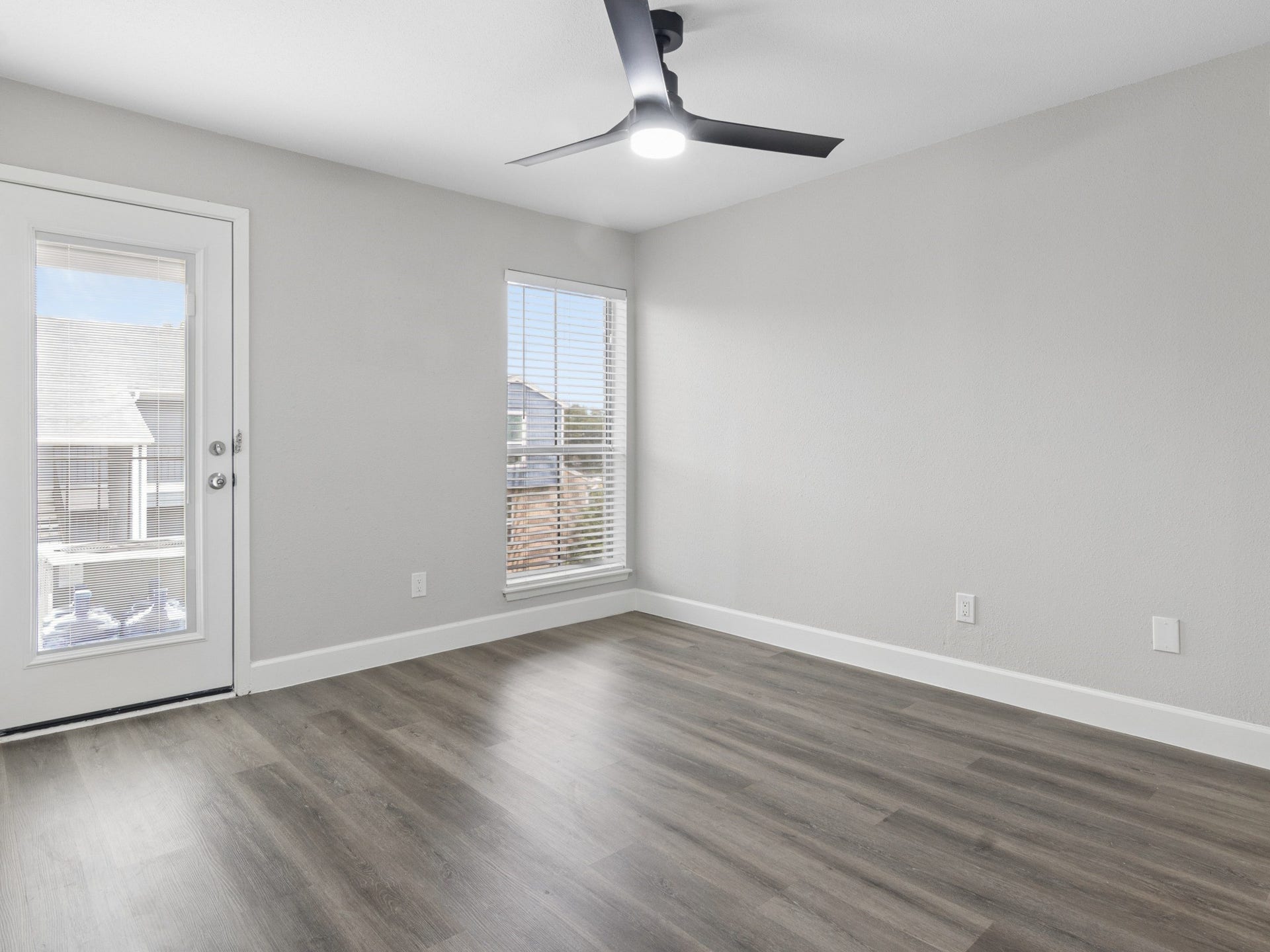 18519 Egret Bay Boulevard, #1906, Webster, TX 77058 Balcony from master bathroom.