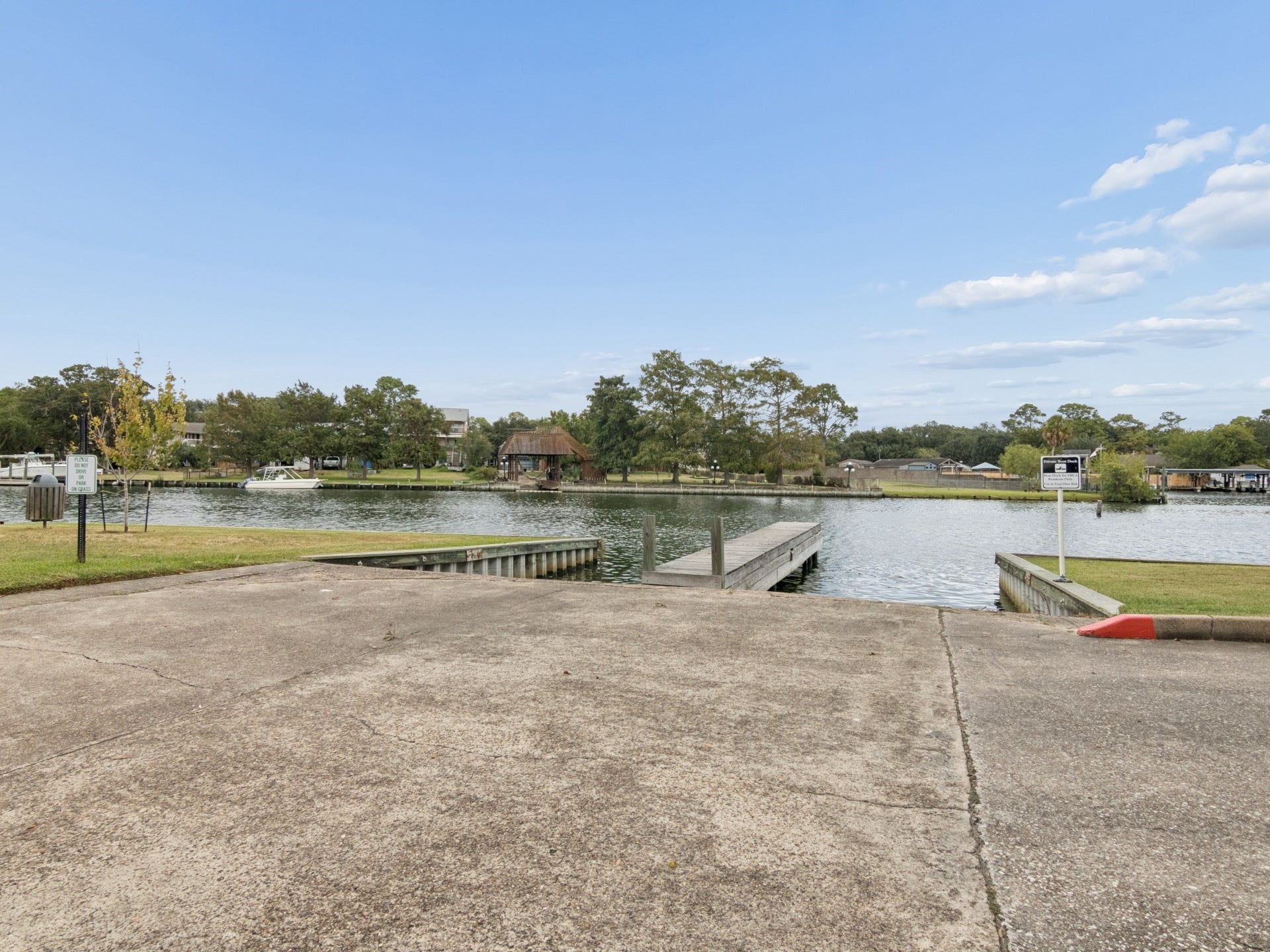 18519 Egret Bay Boulevard, #1906, Webster, TX 77058 Double boat ramp.