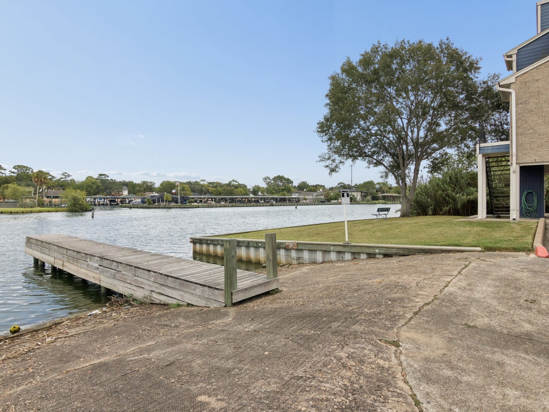 18519 Egret Bay Boulevard, #1906, Webster, TX 77058 Walk a few feet to the boat ramp.