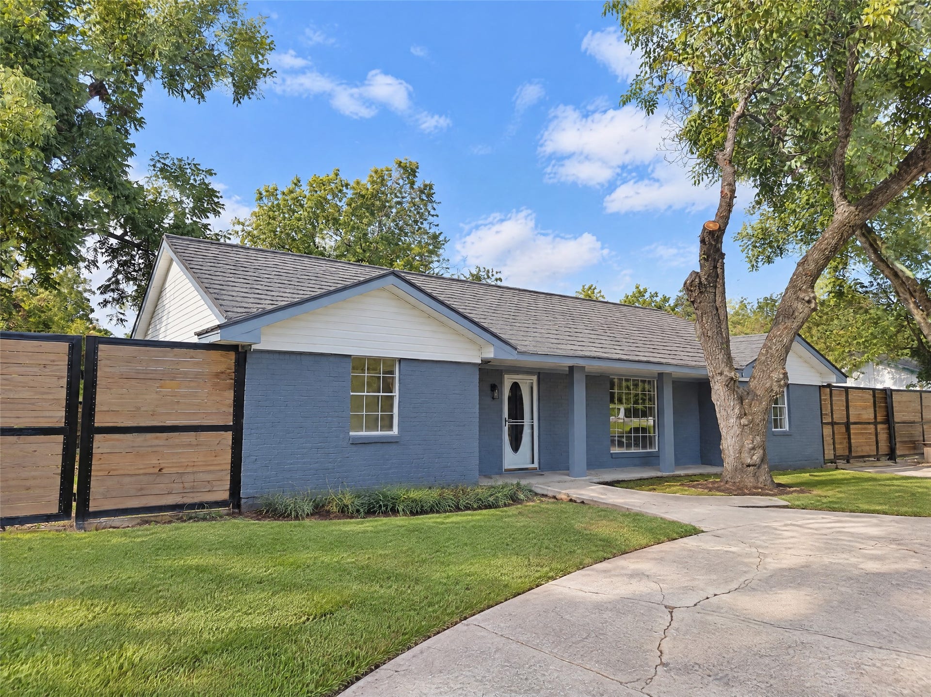 16411 Amcreek Road, Houston, TX 77068 16411 Amcreek Road, Houston, TX 77068