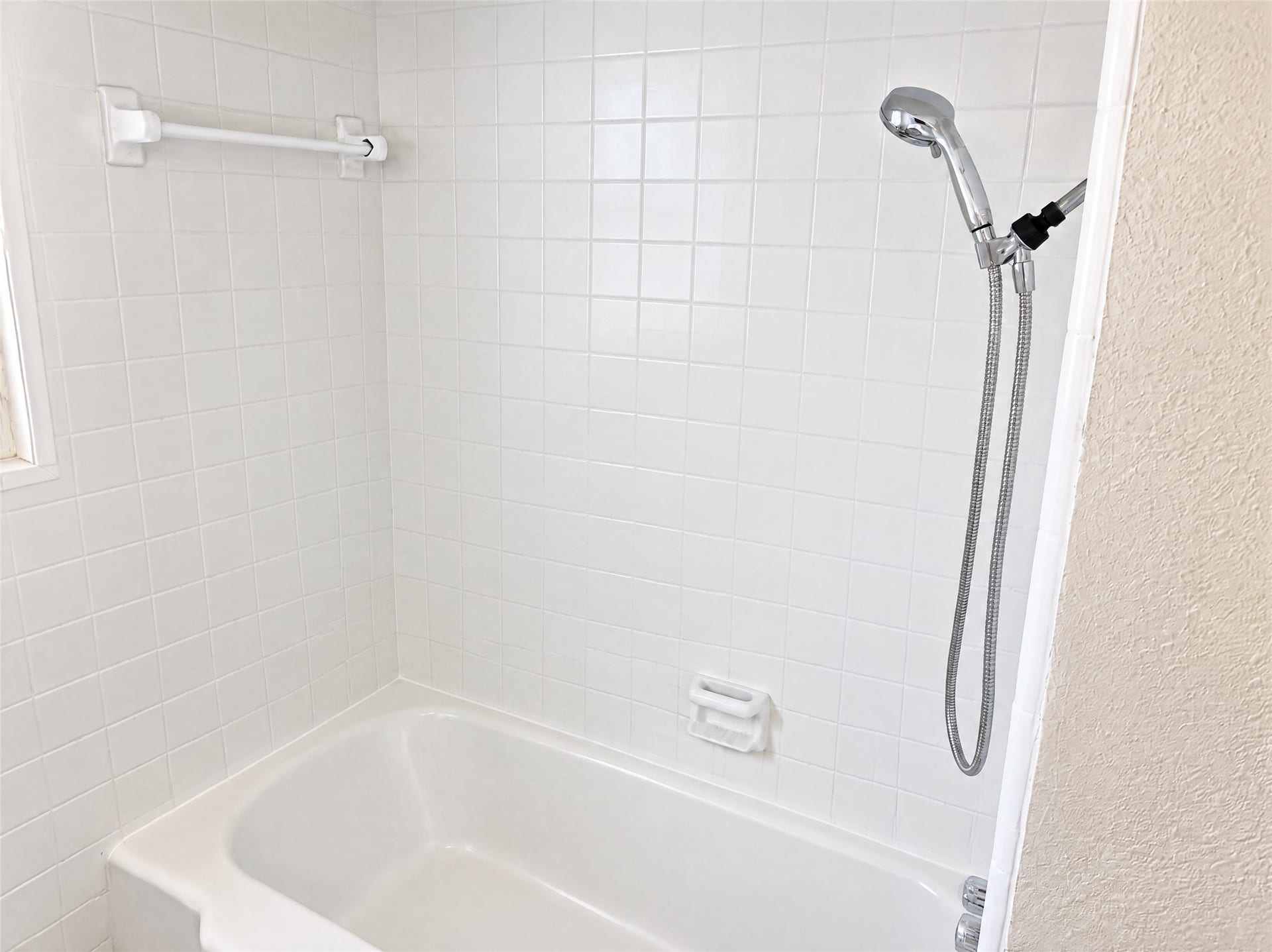 16411 Amcreek Road, Houston, TX 77068 16411 Amcreek Road, Houston, TX 77068
