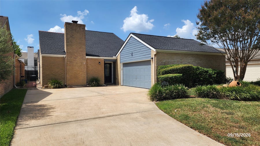Property photo for 2230 Ashford Hollow Lane, Houston, TX