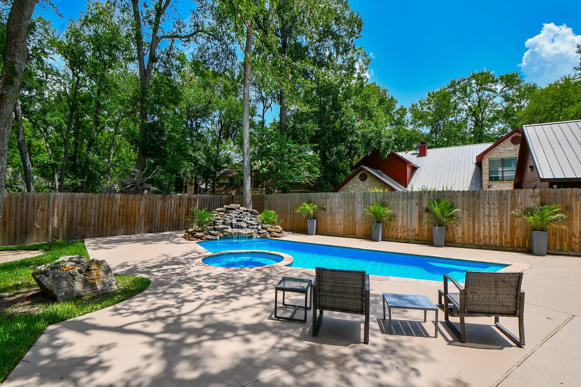 1710 Wildwood Lane, Richmond, TX 77406 1710 Wildwood Lane, Richmond, TX 77406
