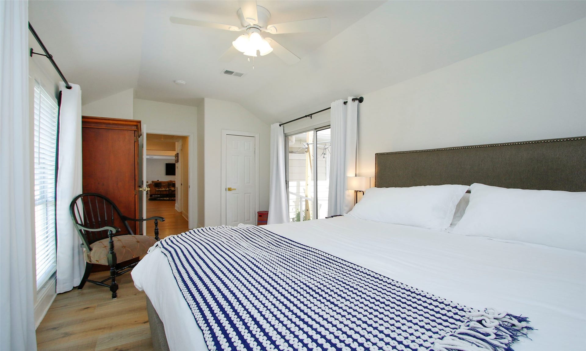 1518 Sabine Street, Houston, TX 77007 Another view of 3rd bedroom.