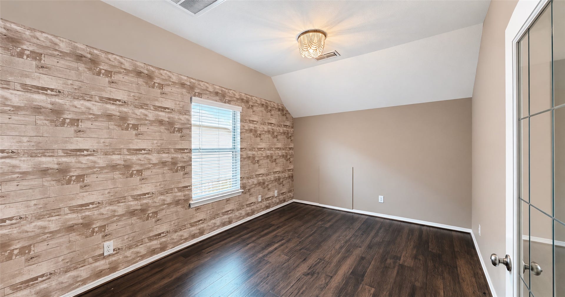 2643 River Run Road, Missouri City, TX 77459 Media room