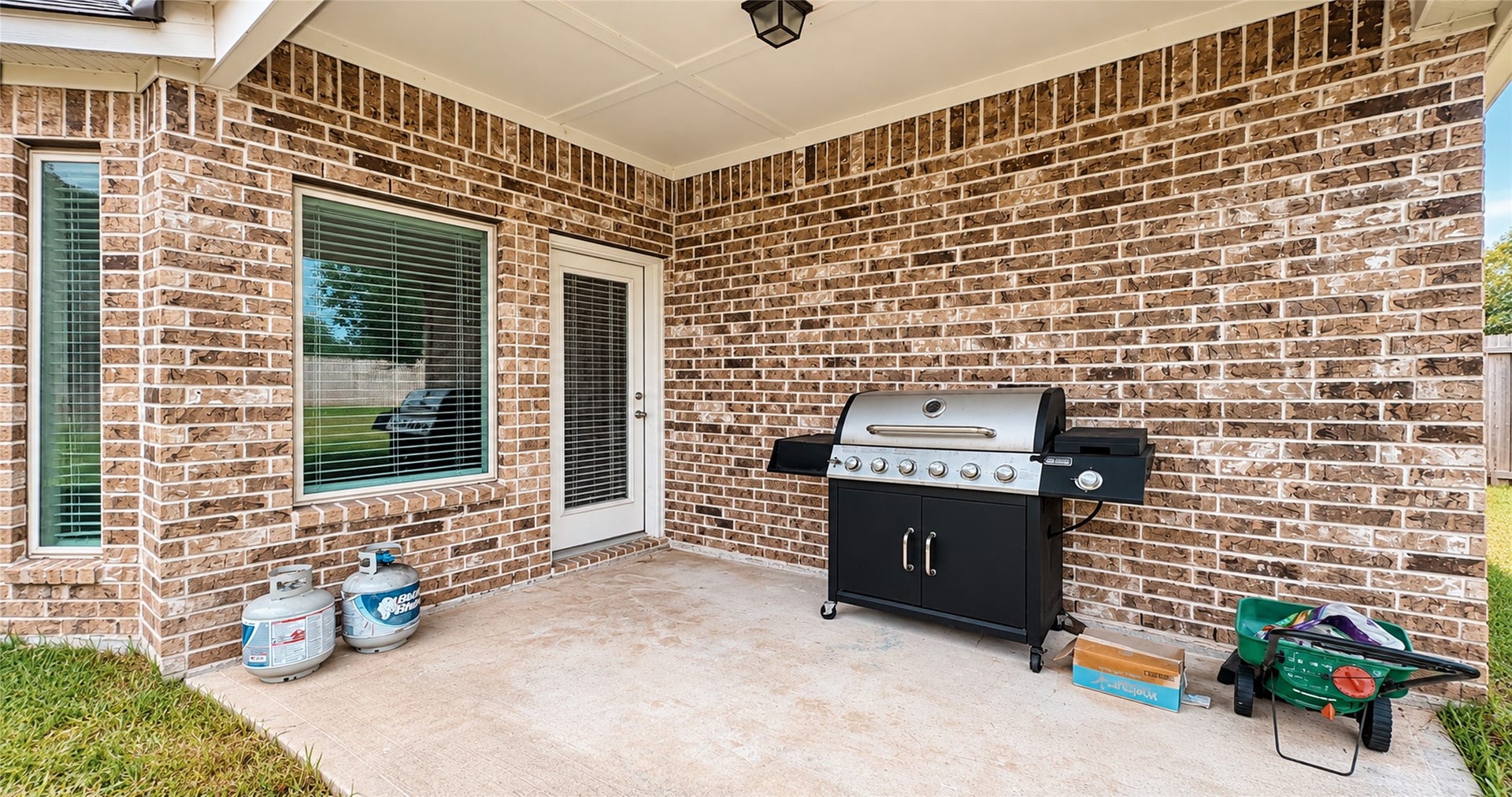 2643 River Run Road, Missouri City, TX 77459 2643 River Run Road, Missouri City, TX 77459