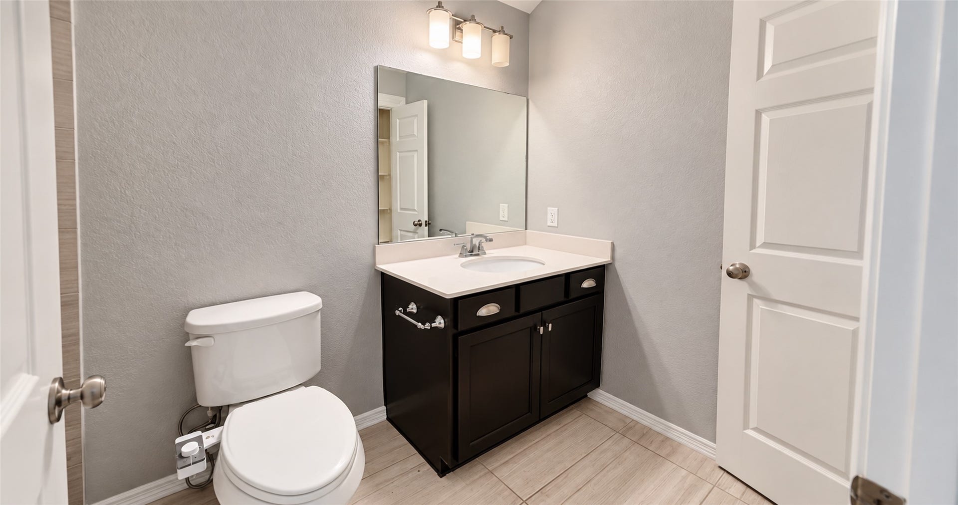 2643 River Run Road, Missouri City, TX 77459 Bathroom