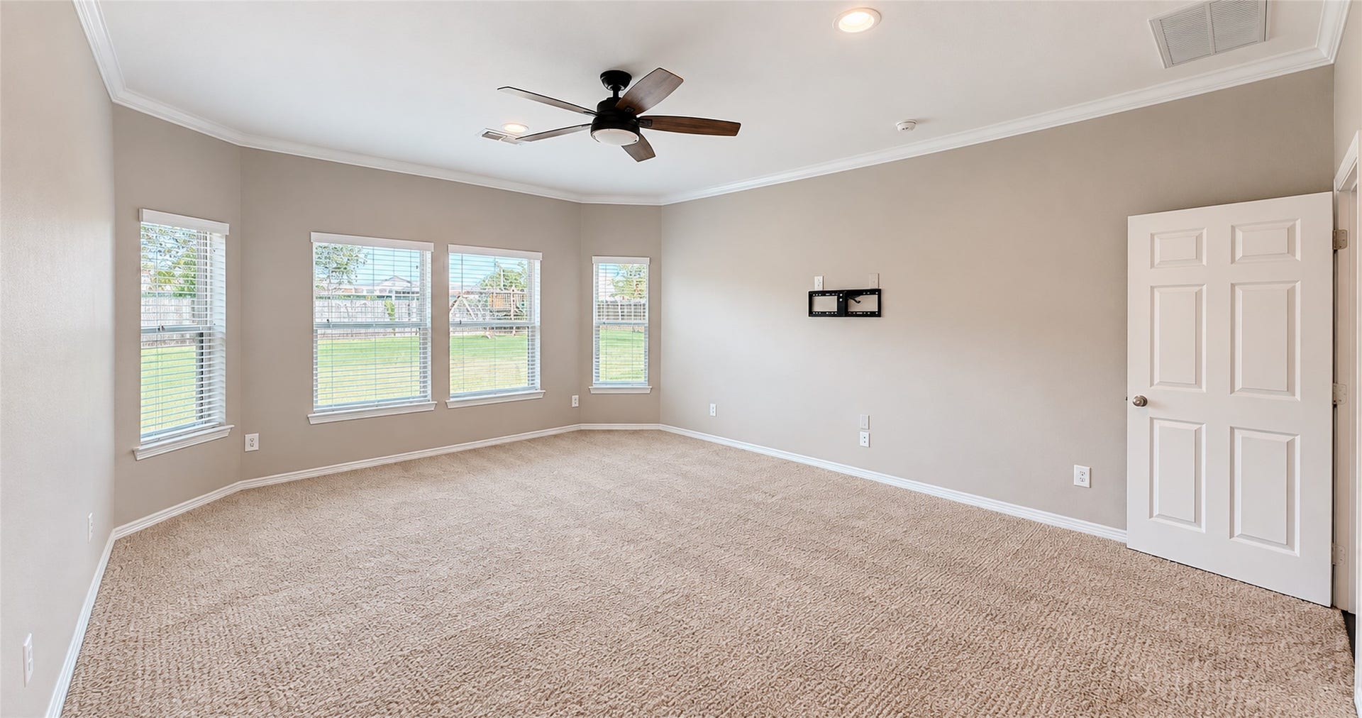 2643 River Run Road, Missouri City, TX 77459 Master bedroom