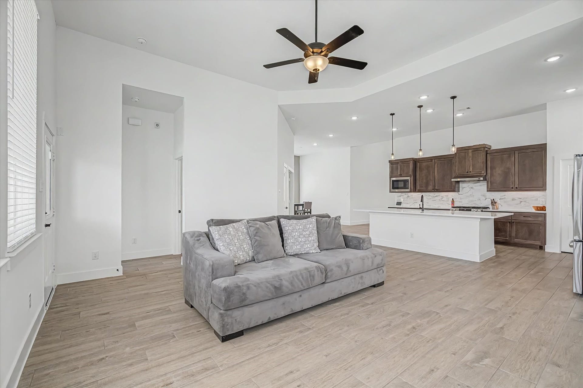 3851 Mulberry Farms Drive, Santa Fe, TX 77510 3851 Mulberry Farms Drive, Santa Fe, TX 77510