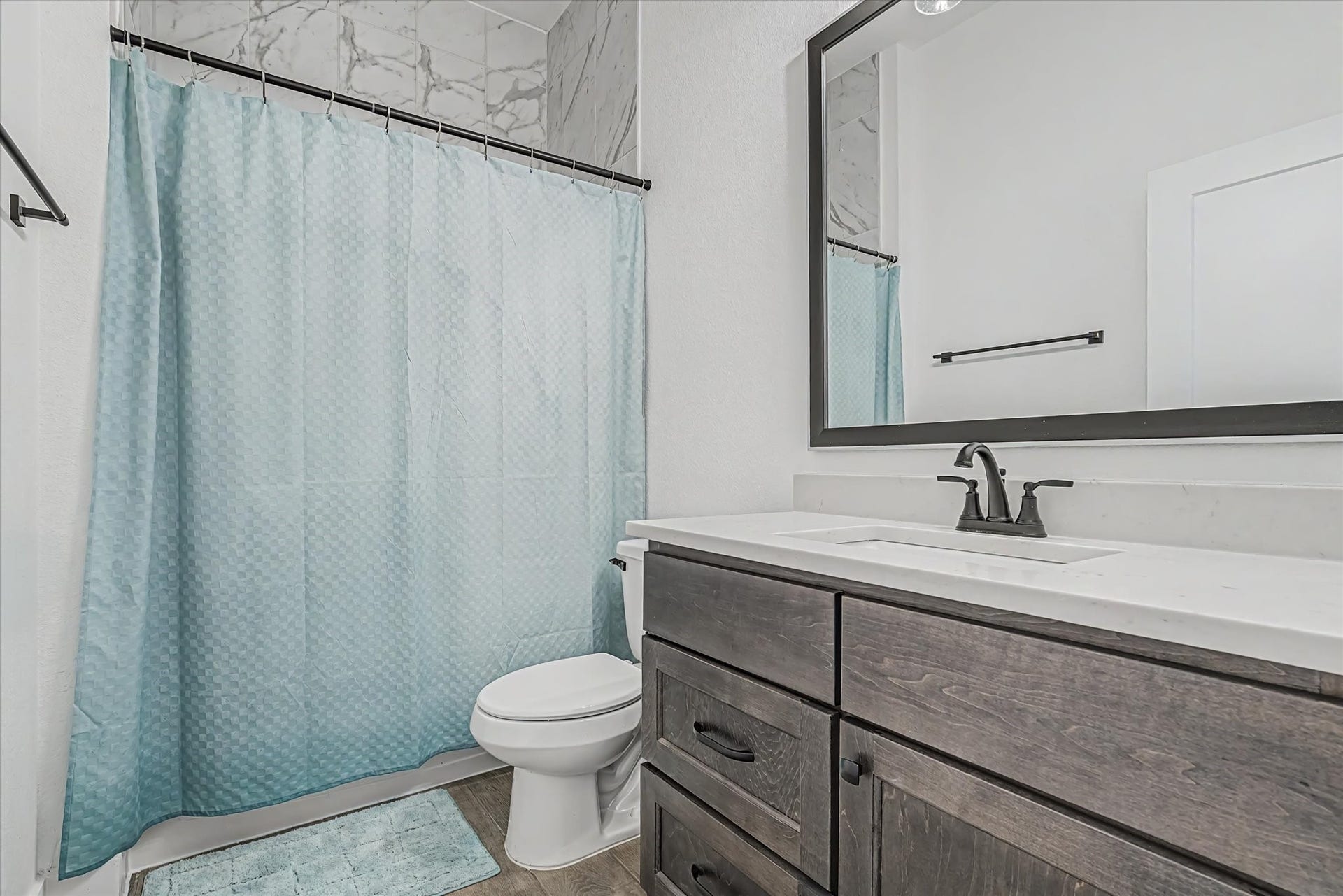 3851 Mulberry Farms Drive, Santa Fe, TX 77510 3851 Mulberry Farms Drive, Santa Fe, TX 77510