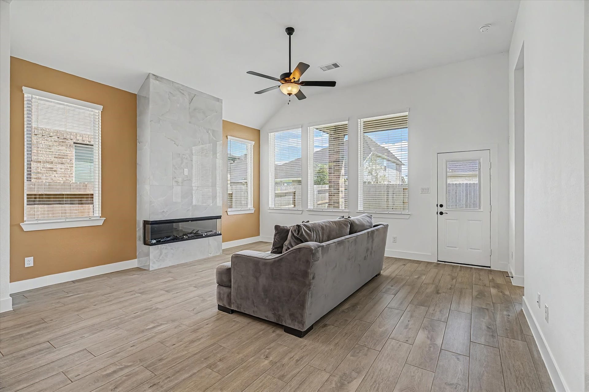 3851 Mulberry Farms Drive, Santa Fe, TX 77510 3851 Mulberry Farms Drive, Santa Fe, TX 77510