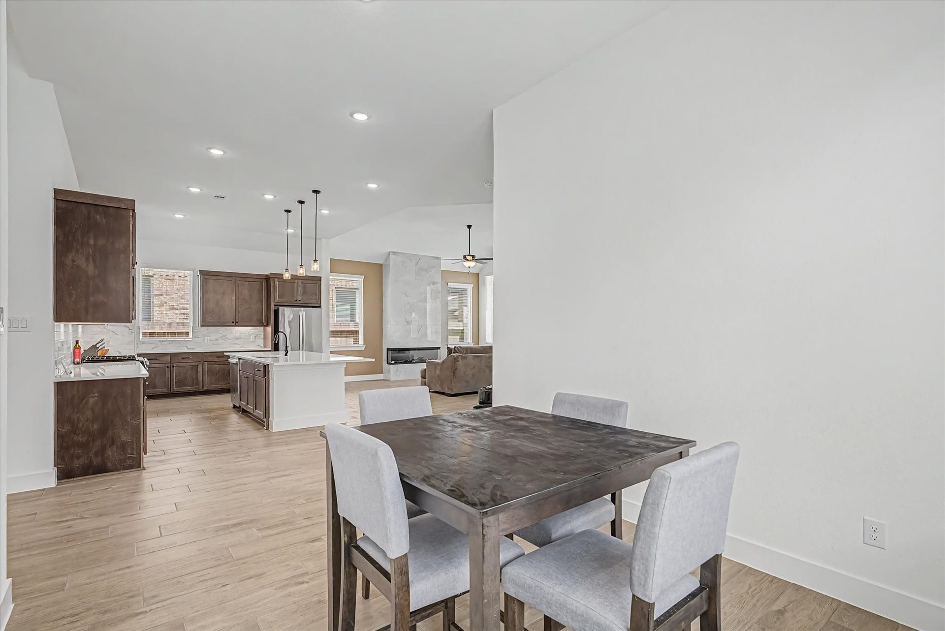 3851 Mulberry Farms Drive, Santa Fe, TX 77510 3851 Mulberry Farms Drive, Santa Fe, TX 77510