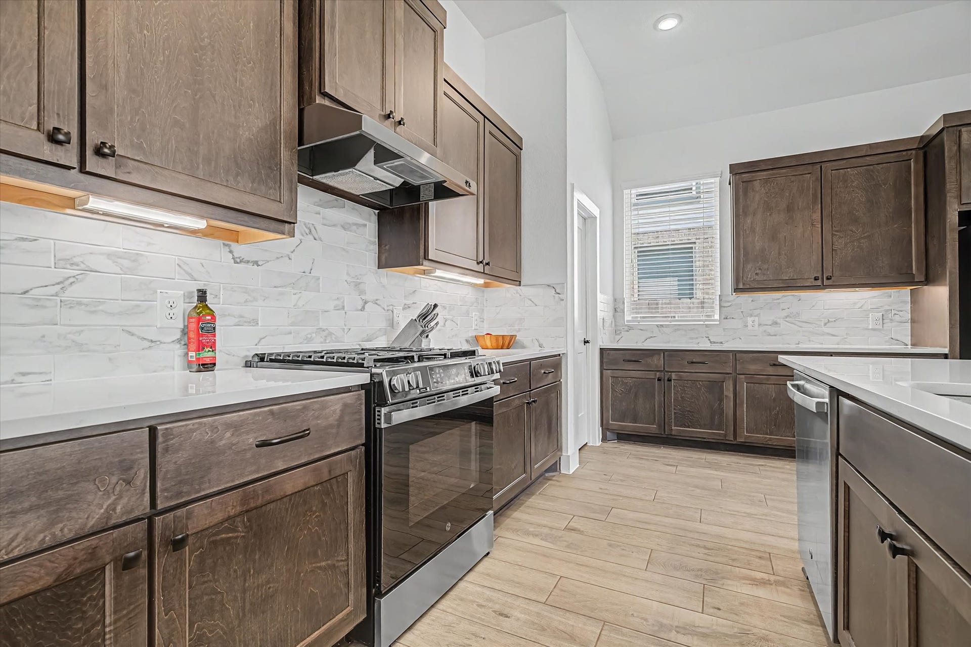 3851 Mulberry Farms Drive, Santa Fe, TX 77510 3851 Mulberry Farms Drive, Santa Fe, TX 77510