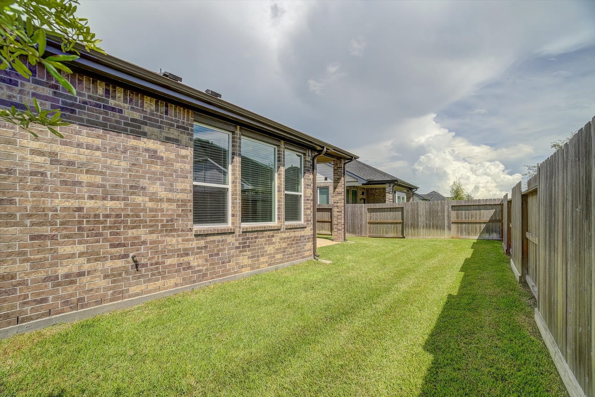 3851 Mulberry Farms Drive, Santa Fe, TX 77510 3851 Mulberry Farms Drive, Santa Fe, TX 77510