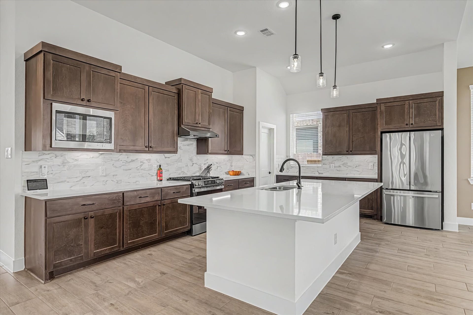 3851 Mulberry Farms Drive, Santa Fe, TX 77510 3851 Mulberry Farms Drive, Santa Fe, TX 77510