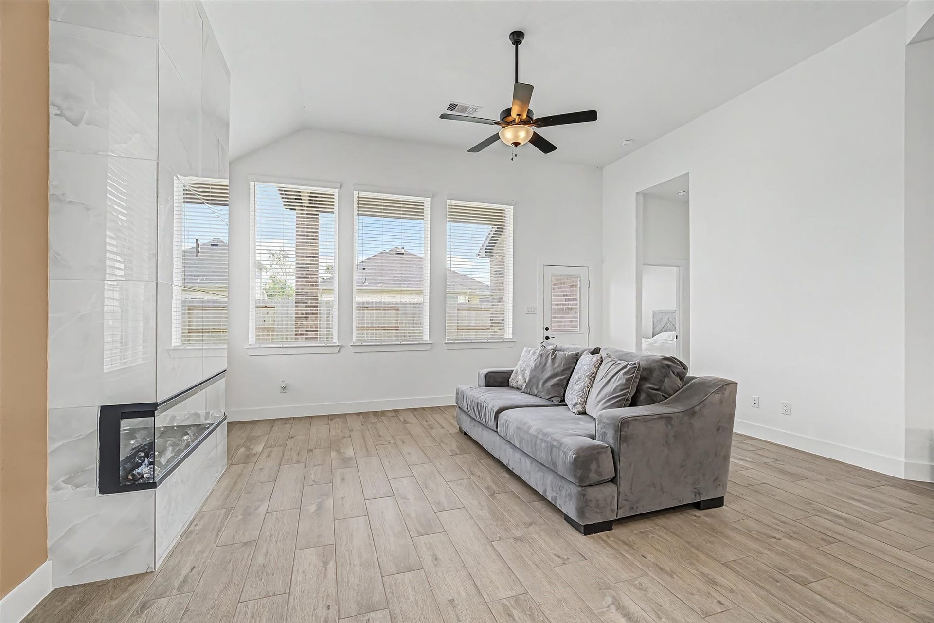 3851 Mulberry Farms Drive, Santa Fe, TX 77510 3851 Mulberry Farms Drive, Santa Fe, TX 77510