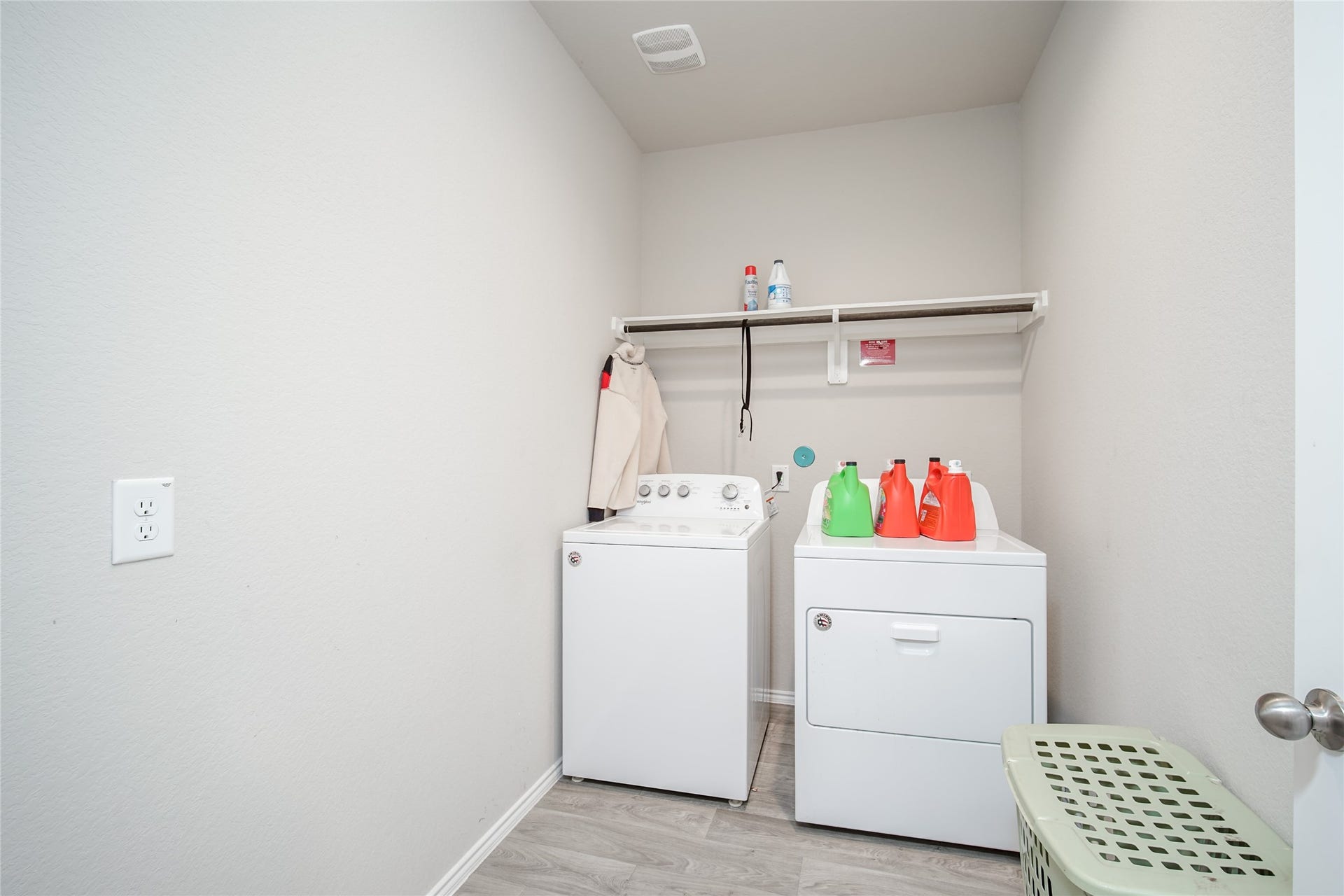 6802 Amber Cliff Lane, Rosenberg, TX 77469 6802 Amber Cliff Lane, Rosenberg, TX 77469