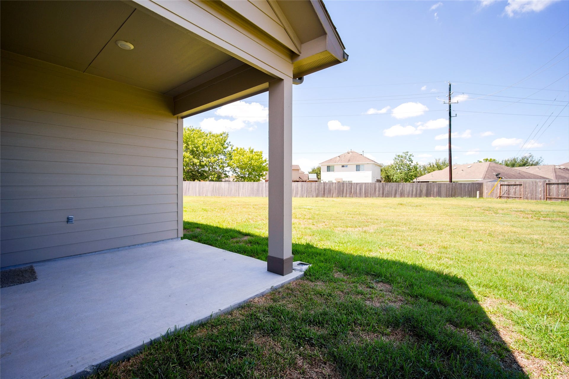 6802 Amber Cliff Lane, Rosenberg, TX 77469 Backyard