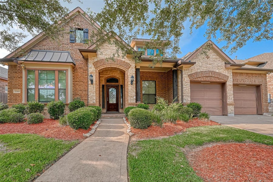Property photo for 12919 Southern Ridge Drive, Pearland, TX