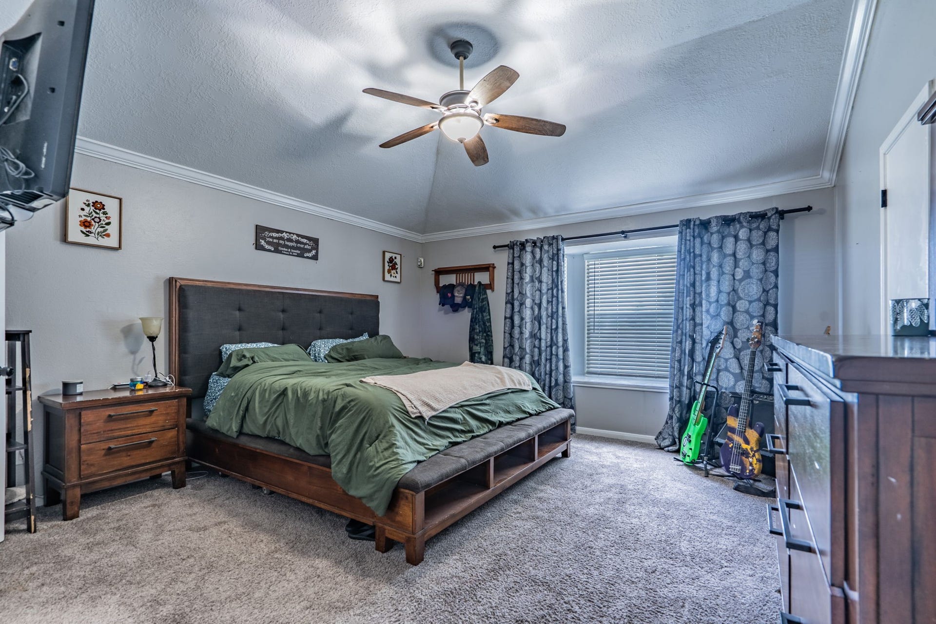 2304 Caroline Street, Dickinson, TX 77539 2304 Caroline Street, Dickinson, TX 77539