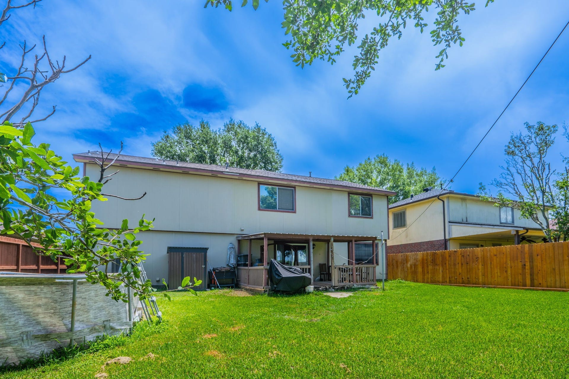 2304 Caroline Street, Dickinson, TX 77539 2304 Caroline Street, Dickinson, TX 77539
