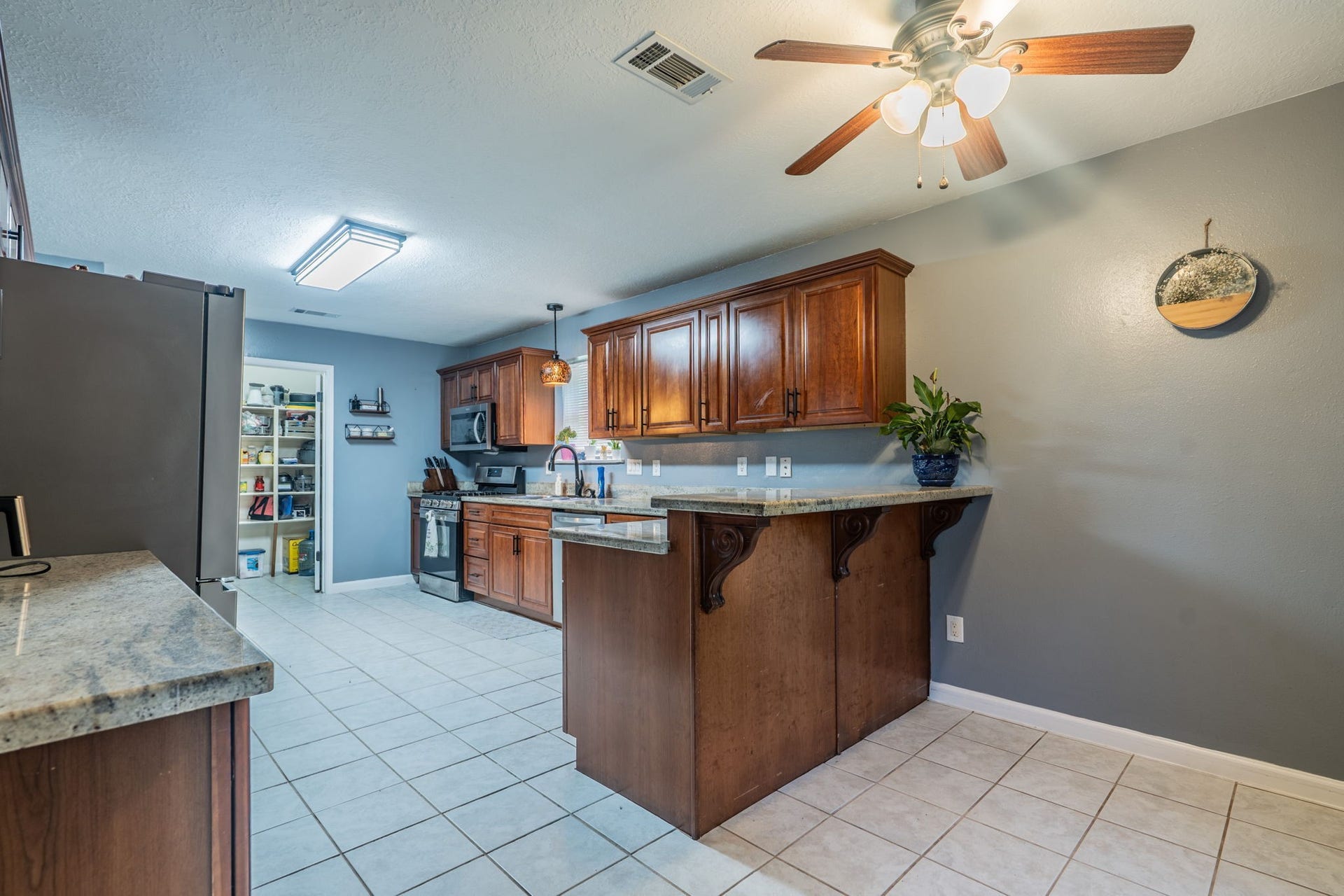 2304 Caroline Street, Dickinson, TX 77539 2304 Caroline Street, Dickinson, TX 77539