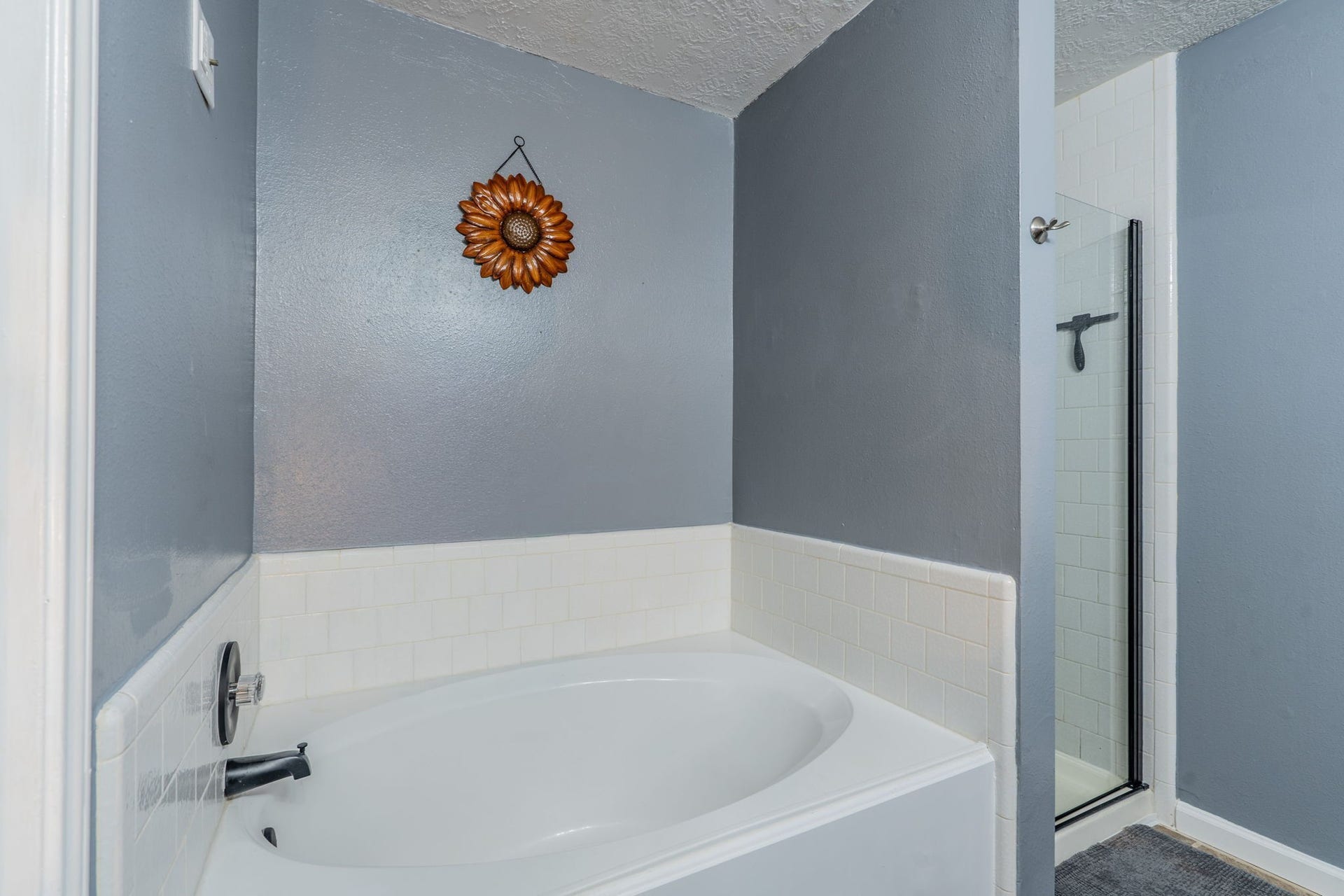 2304 Caroline Street, Dickinson, TX 77539 2304 Caroline Street, Dickinson, TX 77539