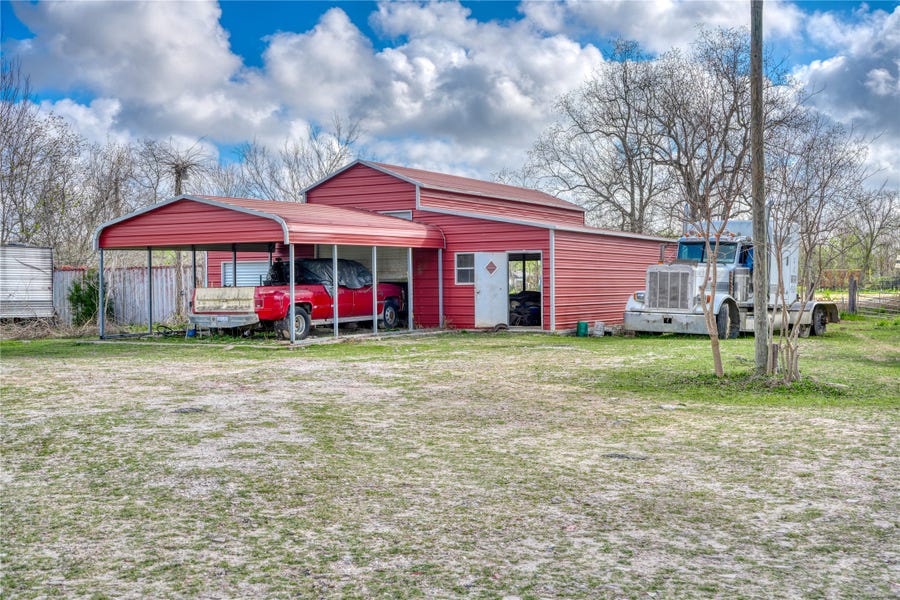 Property photo for 10717 Cullen Boulevard, Houston, TX