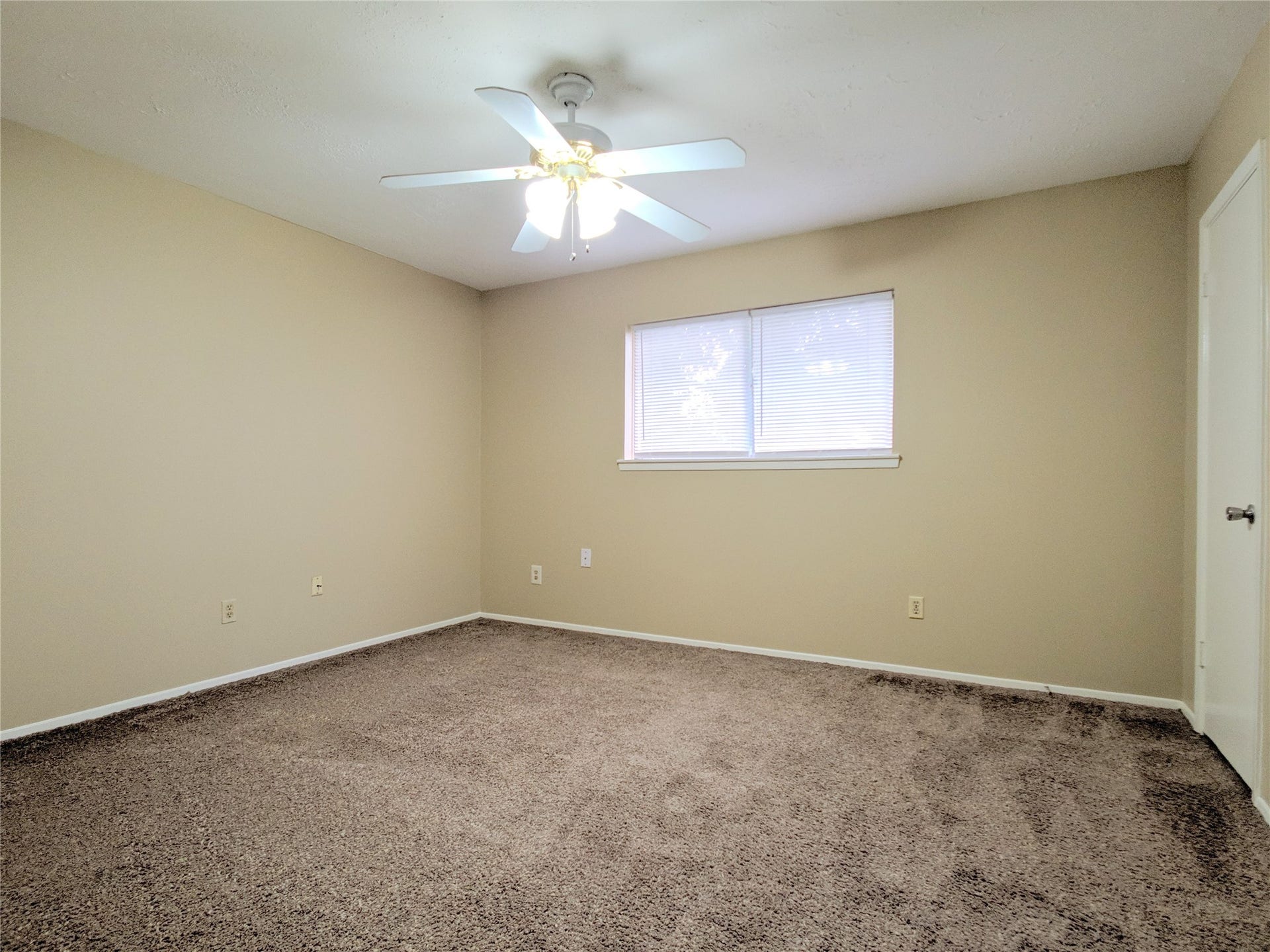 14826 Weil Place, Houston, TX 77060 14826 Weil Place, Houston, TX 77060