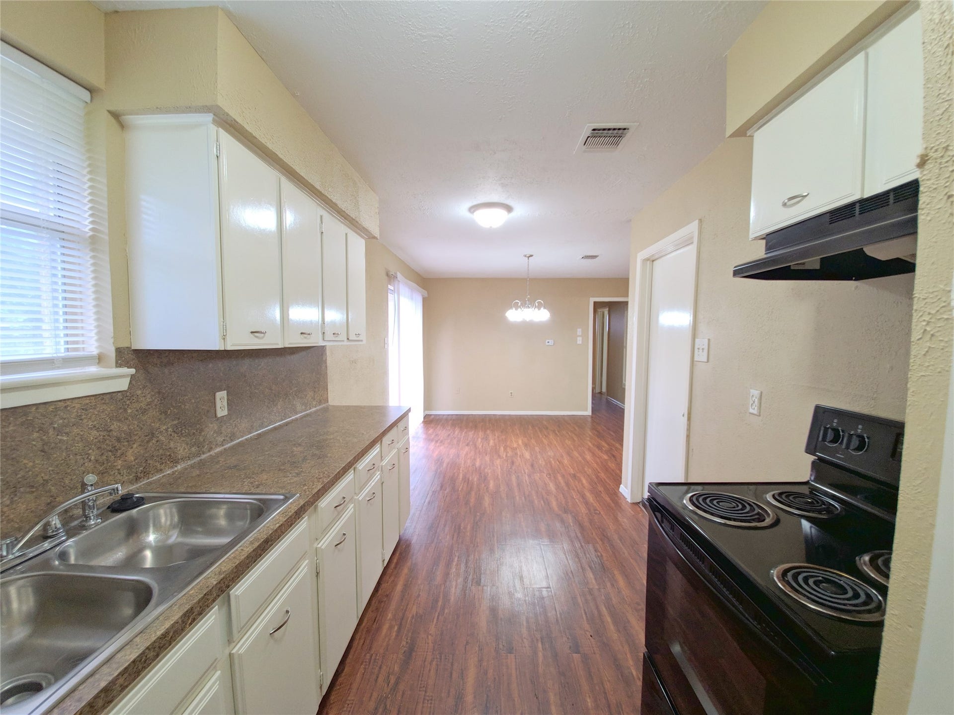14826 Weil Place, Houston, TX 77060 14826 Weil Place, Houston, TX 77060