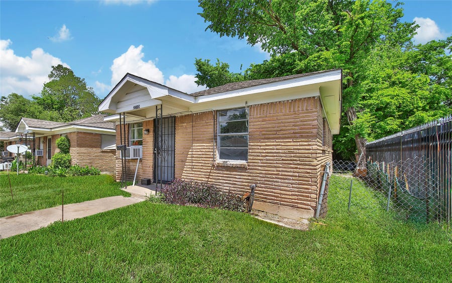Property photo for 2315 Kabee Street, Houston, TX