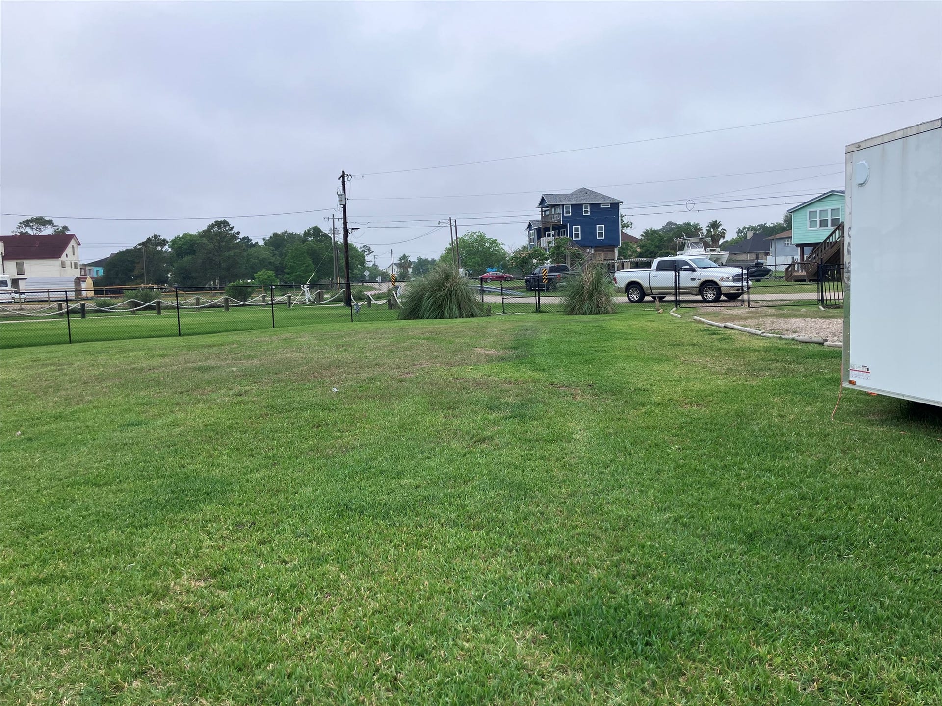 4408 Island Drive, Dickinson, TX 77539 4408 Island Drive, Dickinson, TX 77539