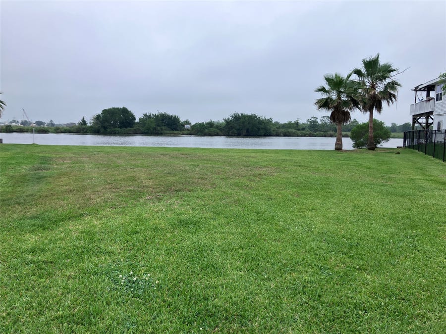 Property photo for 4408 Island Drive, Dickinson, TX