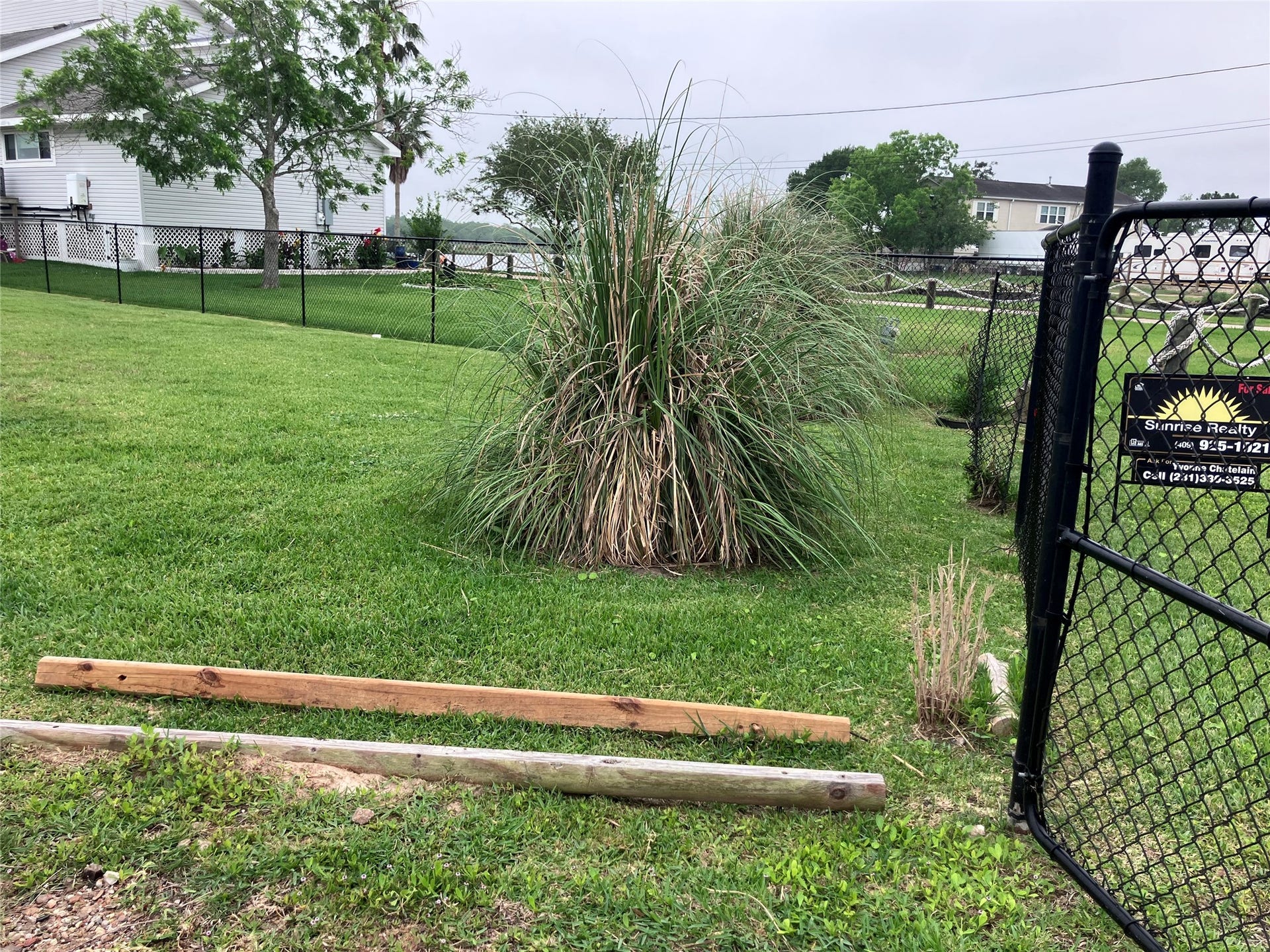 4408 Island Drive, Dickinson, TX 77539 4408 Island Drive, Dickinson, TX 77539