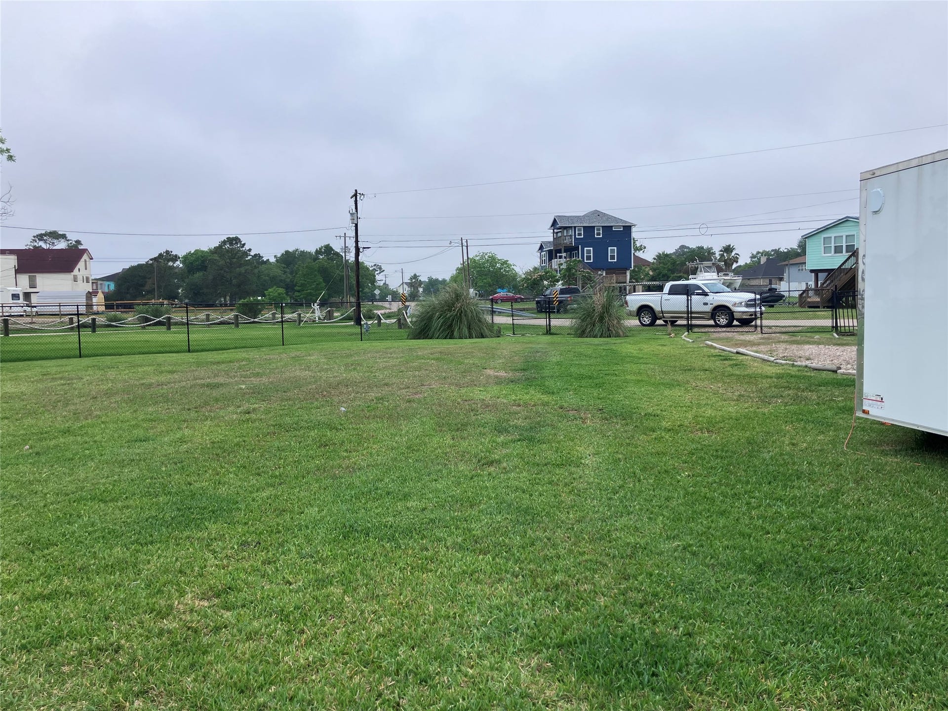 4408 Island Drive, Dickinson, TX 77539 4408 Island Drive, Dickinson, TX 77539