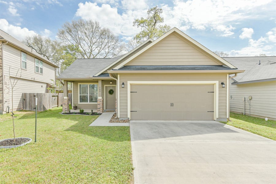 Property photo for 260 Shoreview Drive, Conroe, TX
