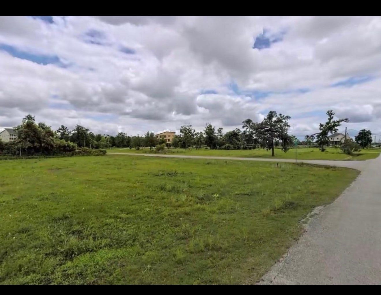 527 S Burnett Drive, Baytown, TX 77520