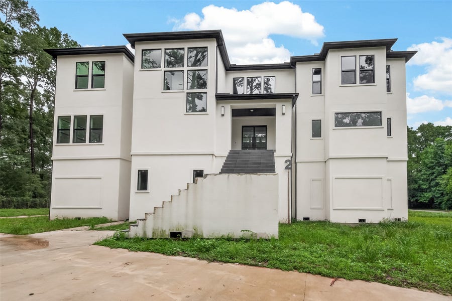 Property photo for 2 Deer Ridge Estates Boulevard, Houston, TX