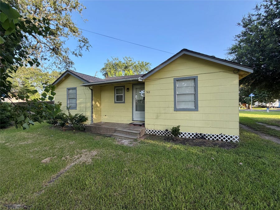 Property photo for 503 Mckee Street, Clute, TX