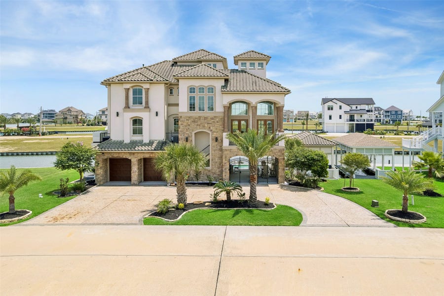 Property photo for 9 Loggerhead, Hitchcock, TX