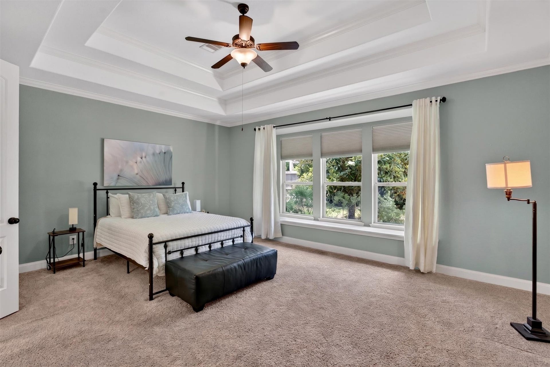 1504 Tallow Chase Court, Friendswood, TX 77546 1st floor primary bedroom