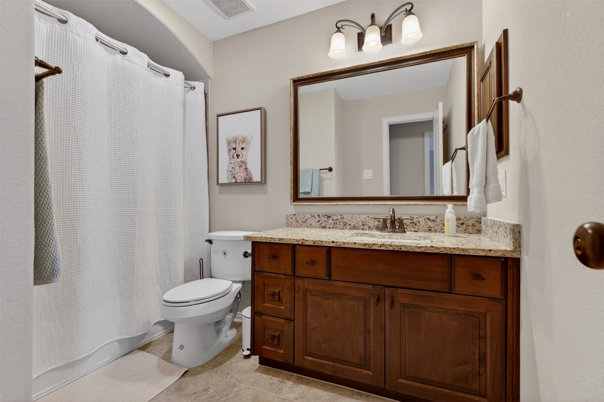 1504 Tallow Chase Court, Friendswood, TX 77546 2nd floor bathroom