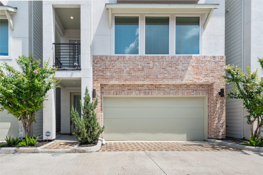 Property photo for 8320 Vista Bella Lane, Houston, TX