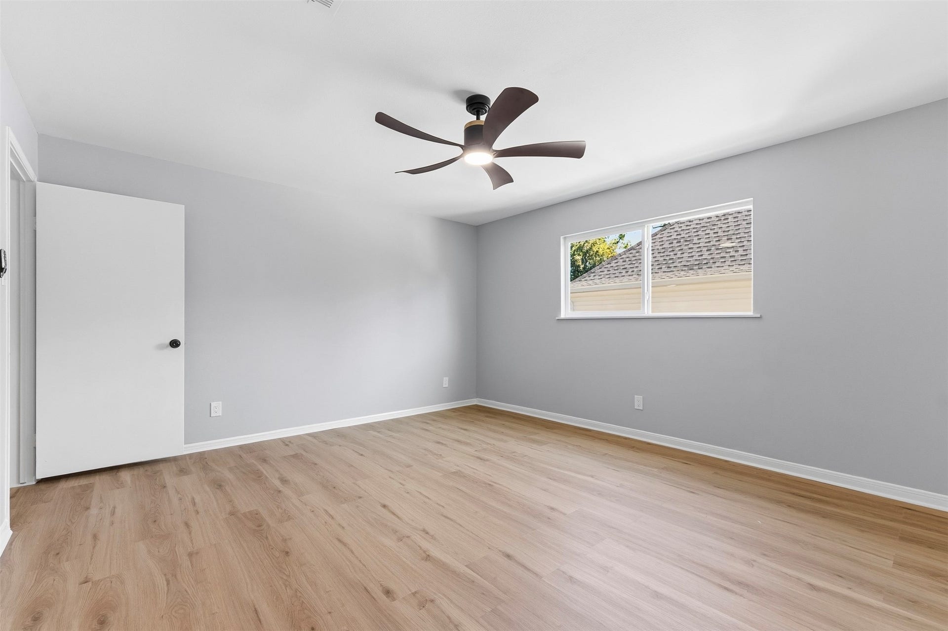 1119 Manatee Lane, Houston, TX 77090 1119 Manatee Lane, Houston, TX 77090