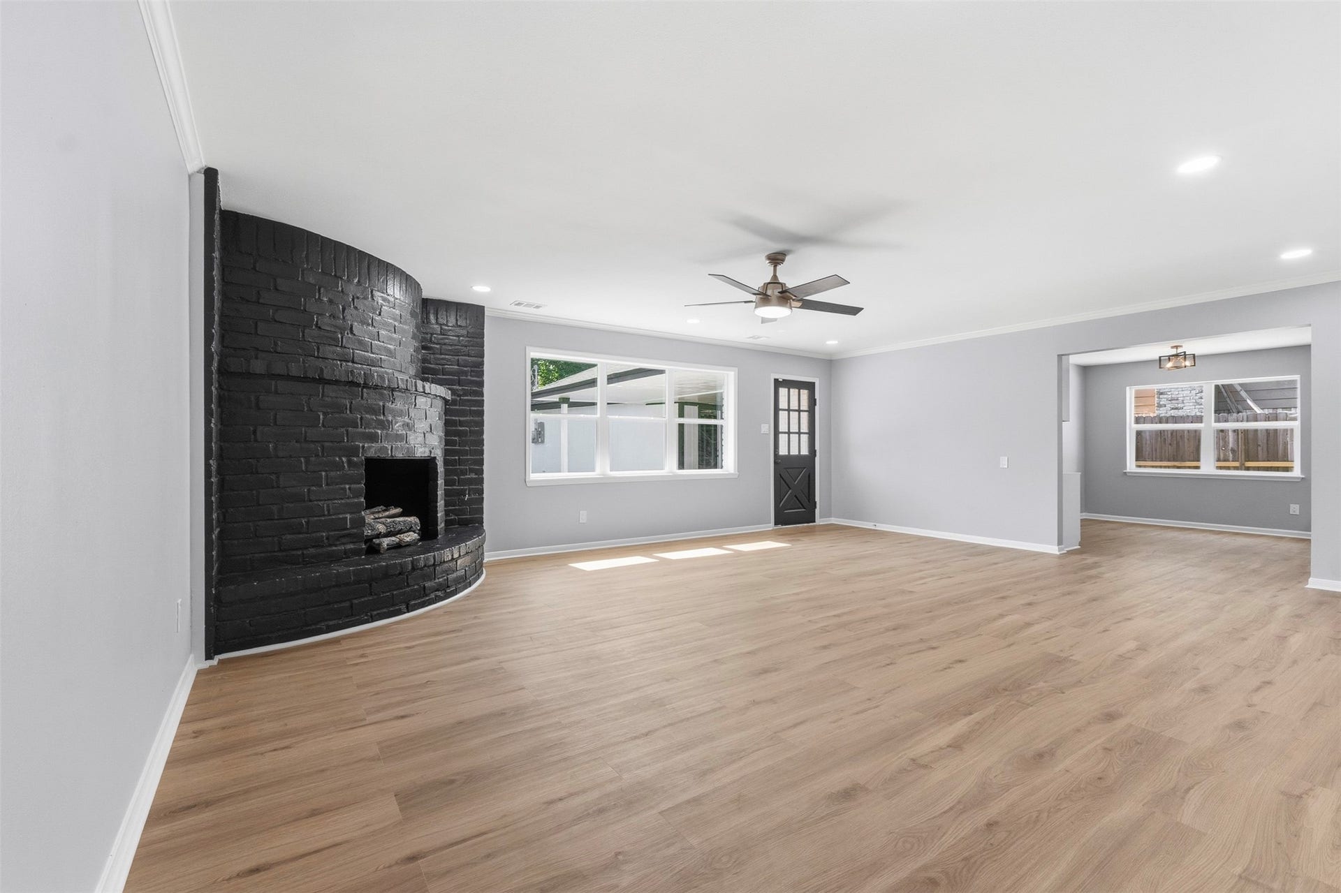 1119 Manatee Lane, Houston, TX 77090 1119 Manatee Lane, Houston, TX 77090