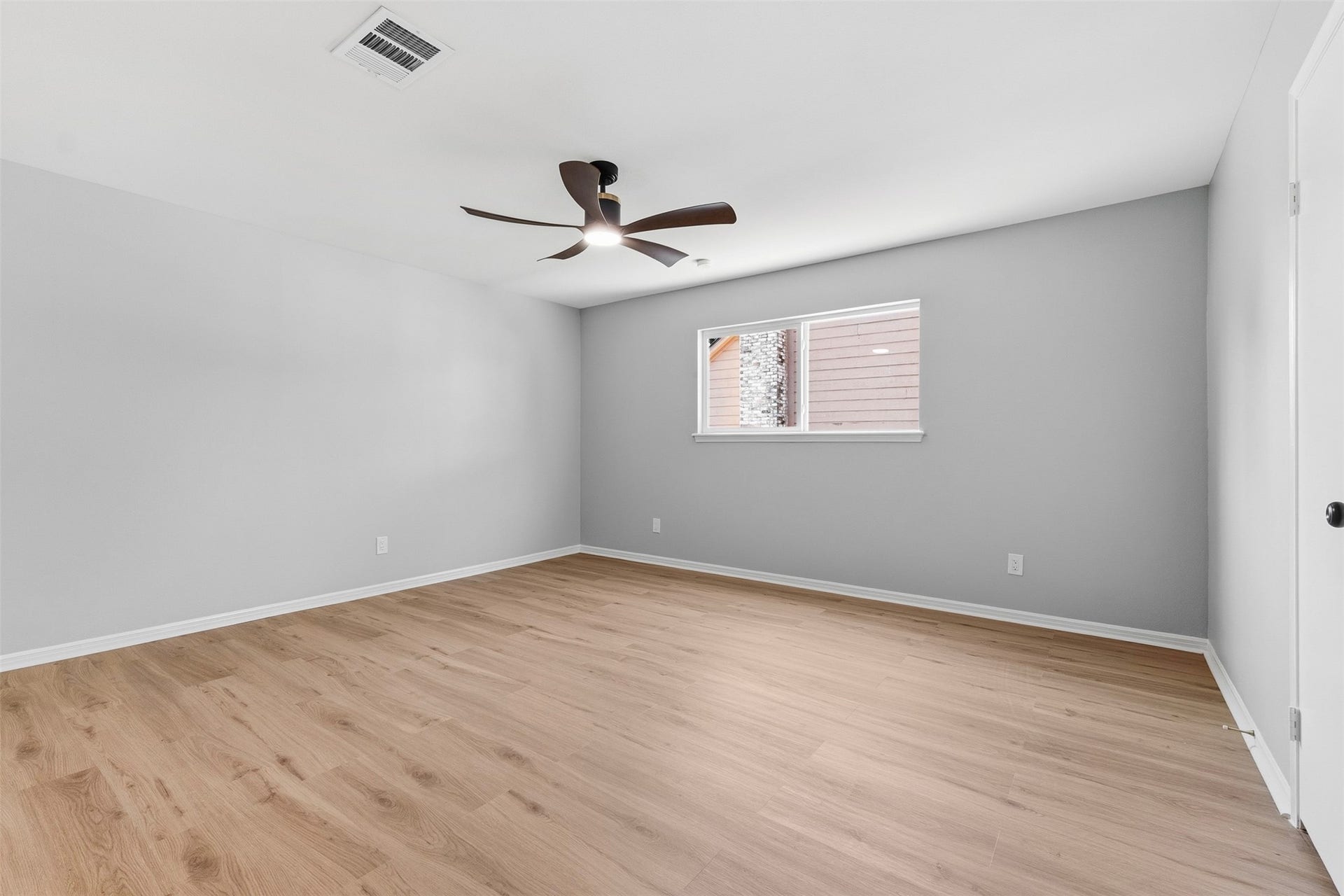1119 Manatee Lane, Houston, TX 77090 1119 Manatee Lane, Houston, TX 77090