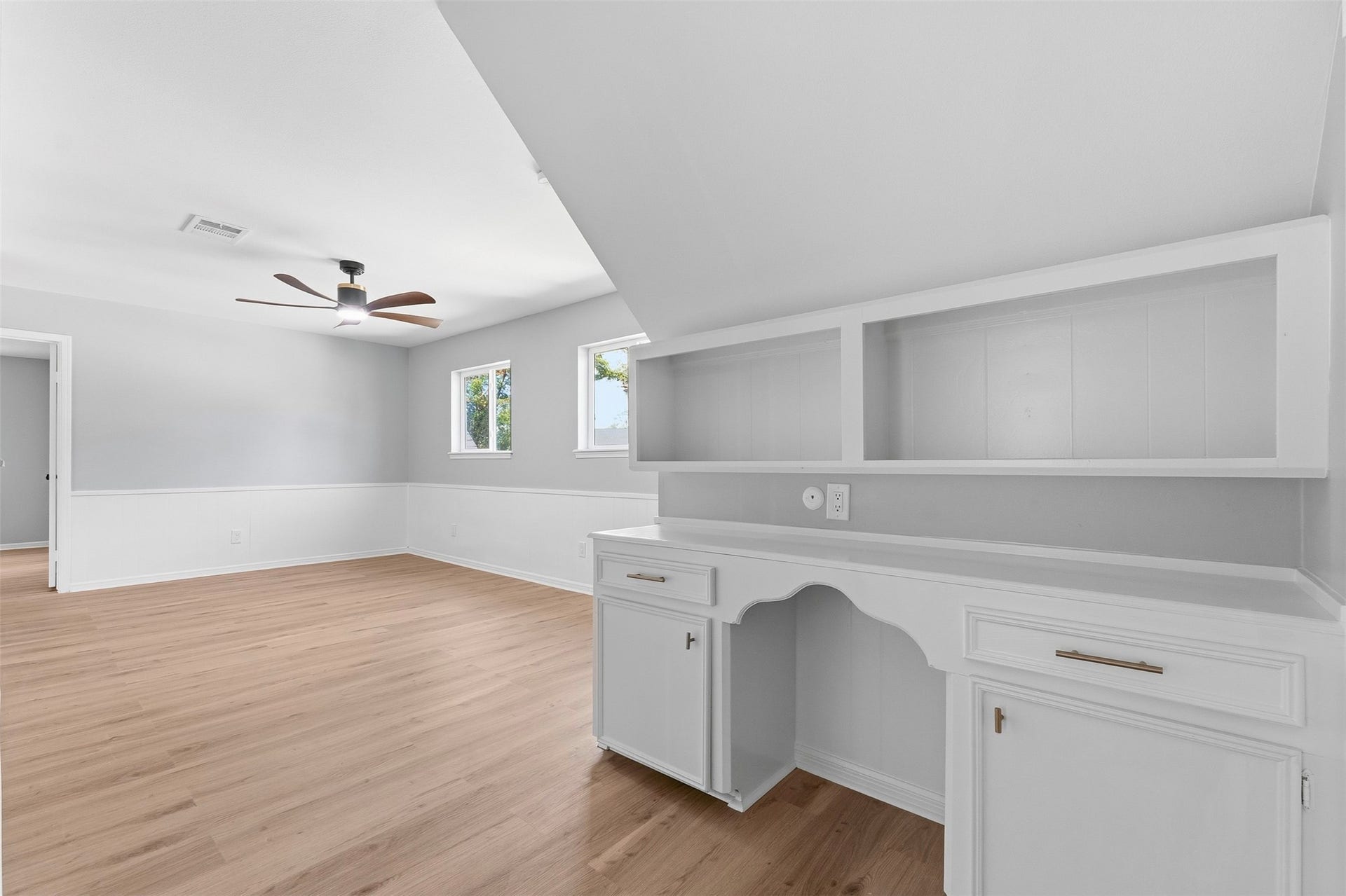 1119 Manatee Lane, Houston, TX 77090 1119 Manatee Lane, Houston, TX 77090