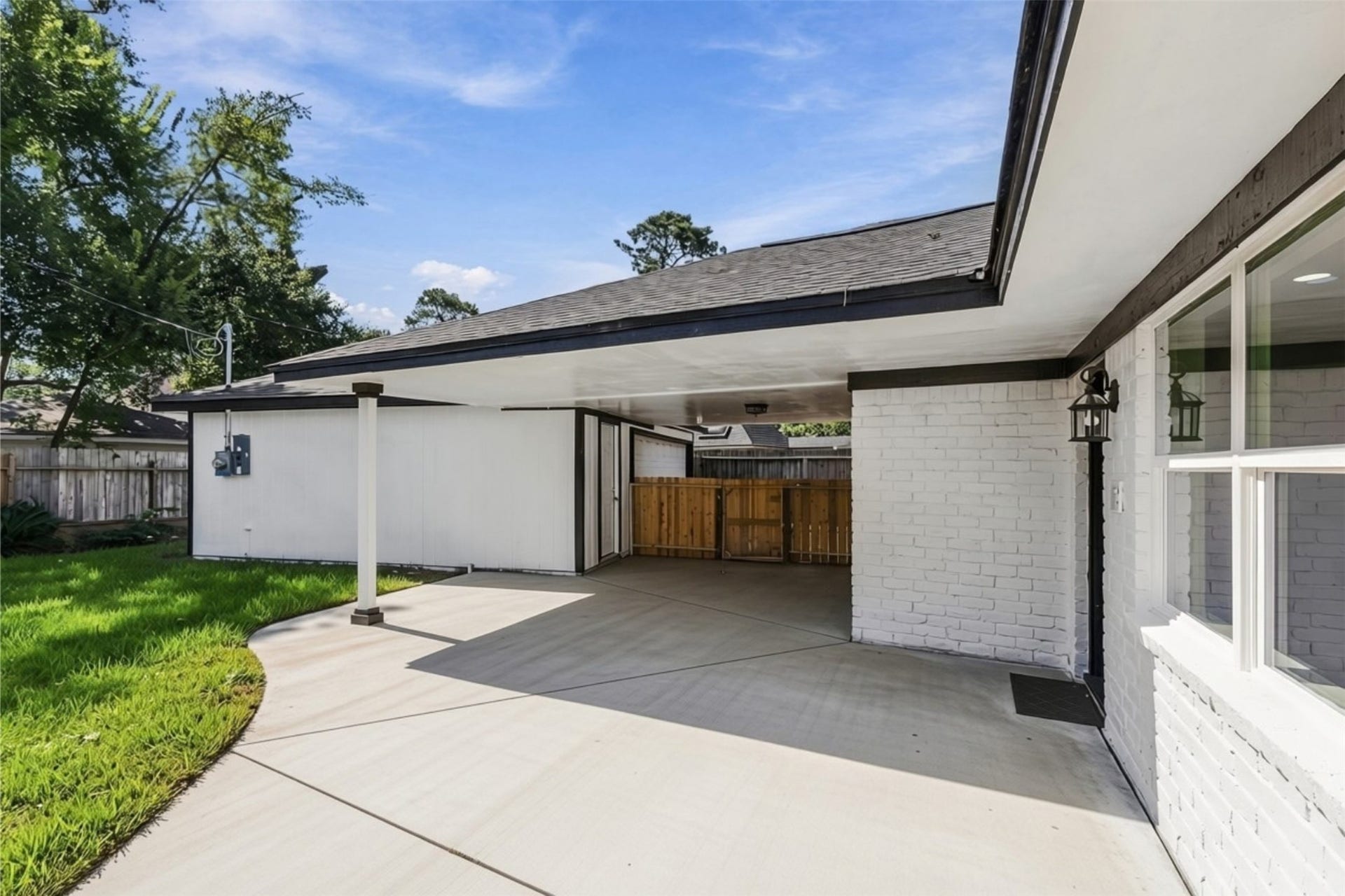 1119 Manatee Lane, Houston, TX 77090 1119 Manatee Lane, Houston, TX 77090